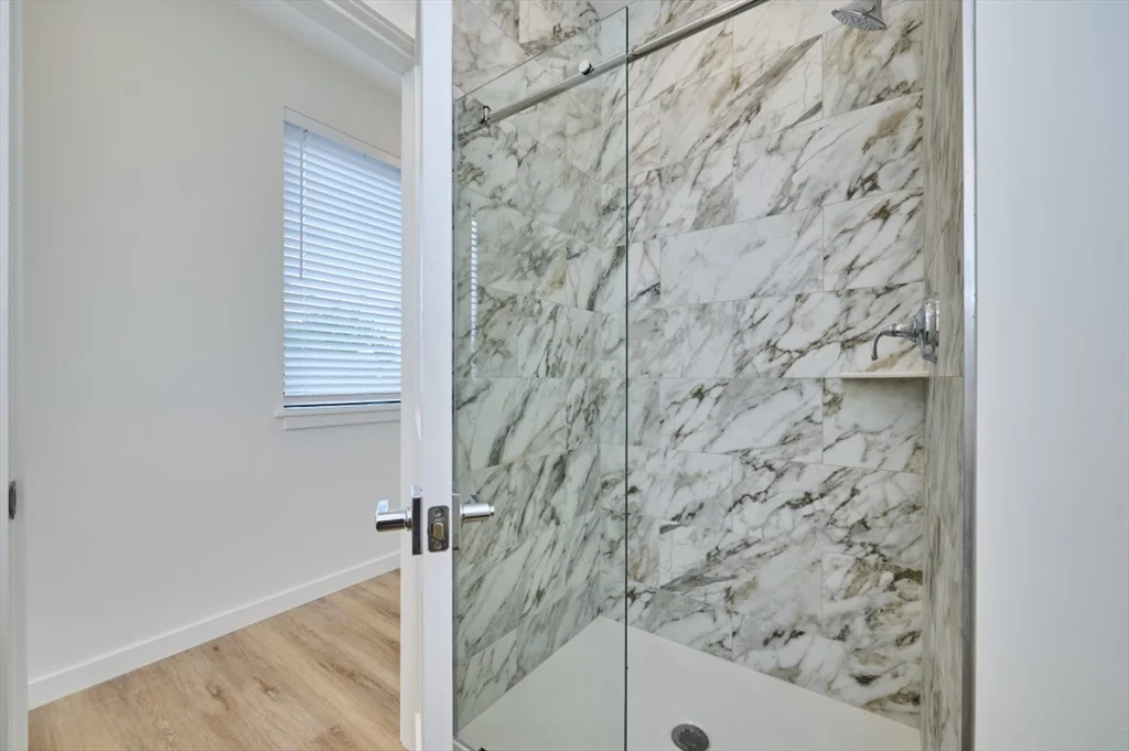 80 Broadway, East Arlington