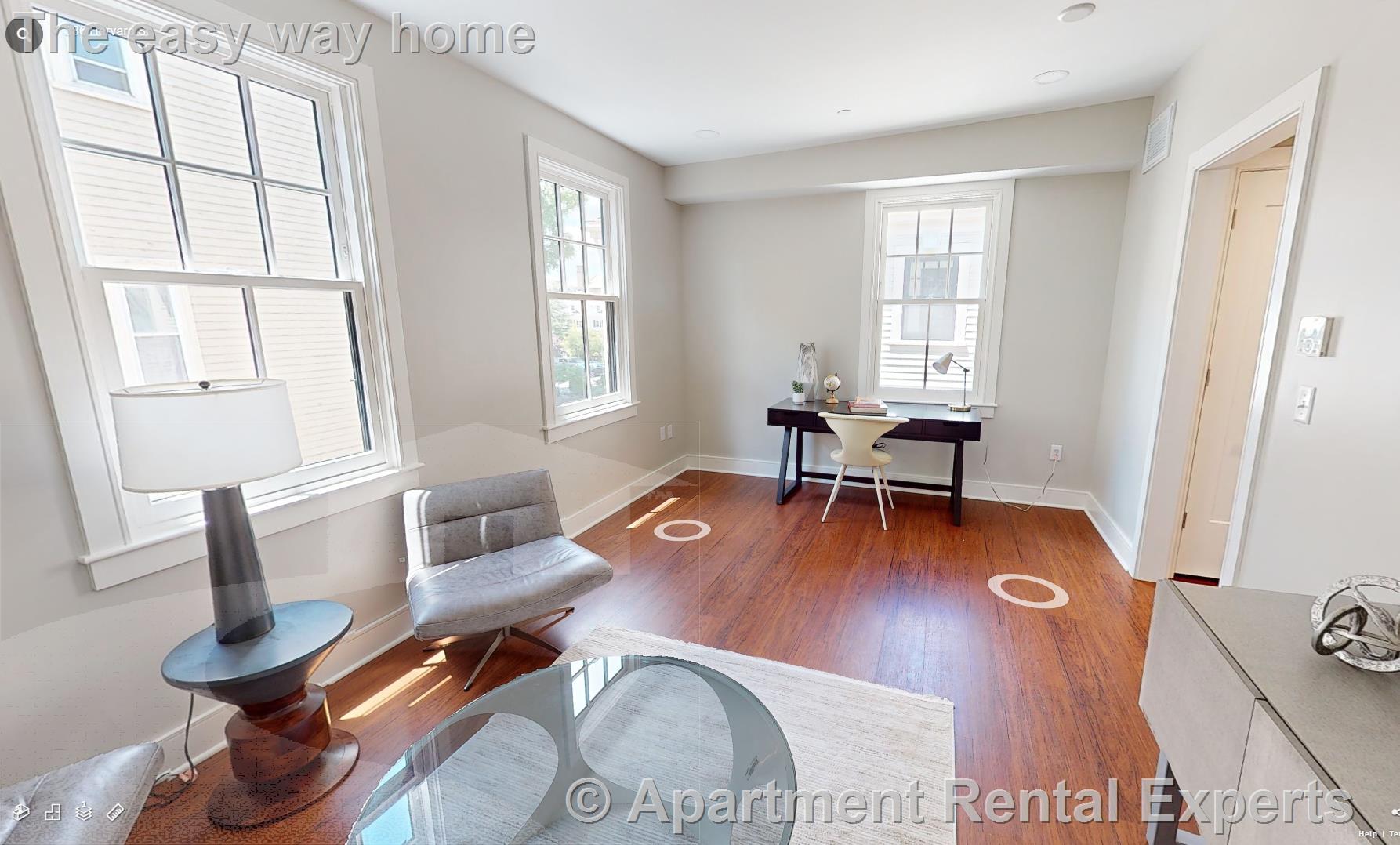 390 Harvard St, Harvard Square