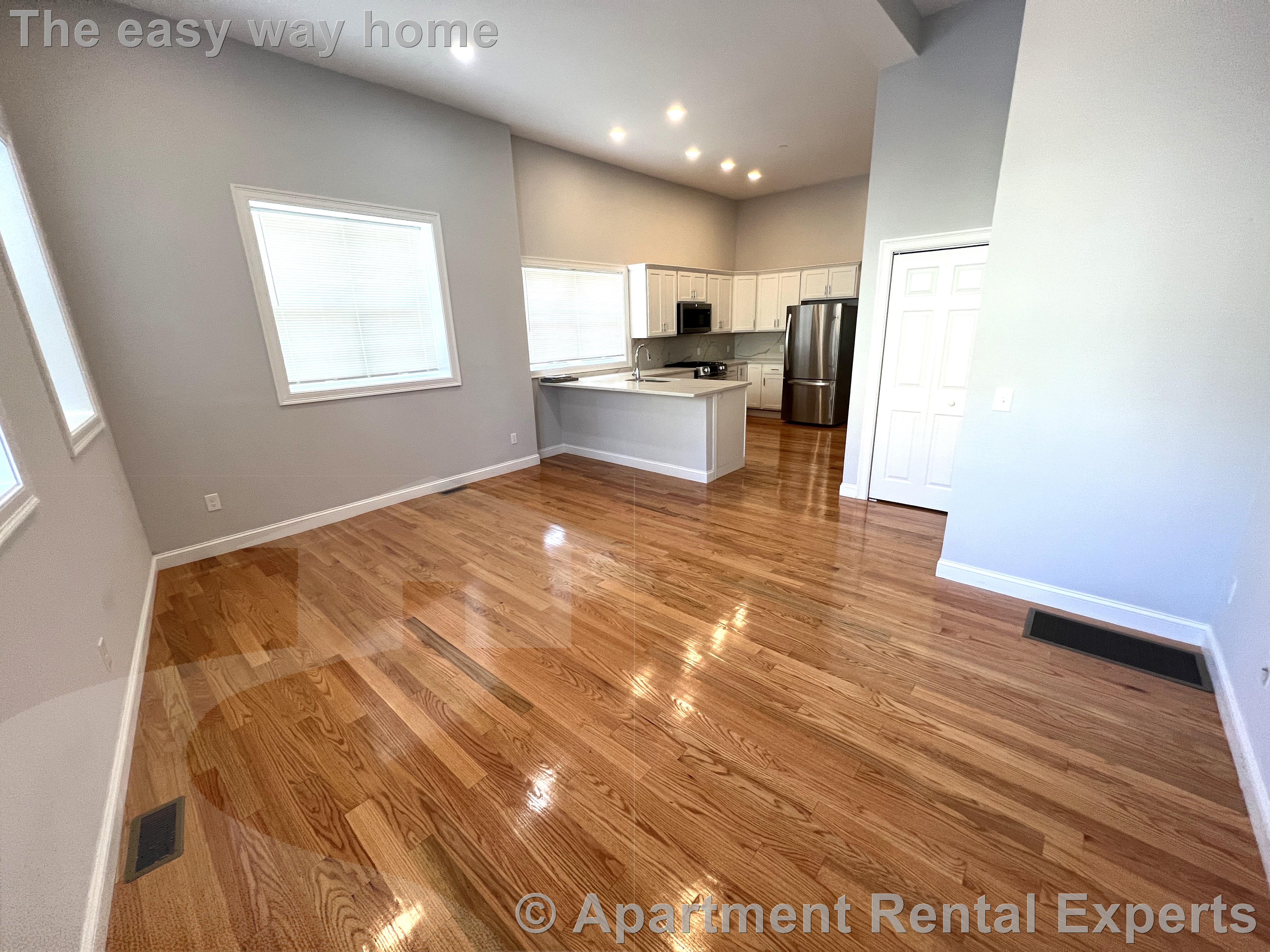 126 Cross St, East Somerville