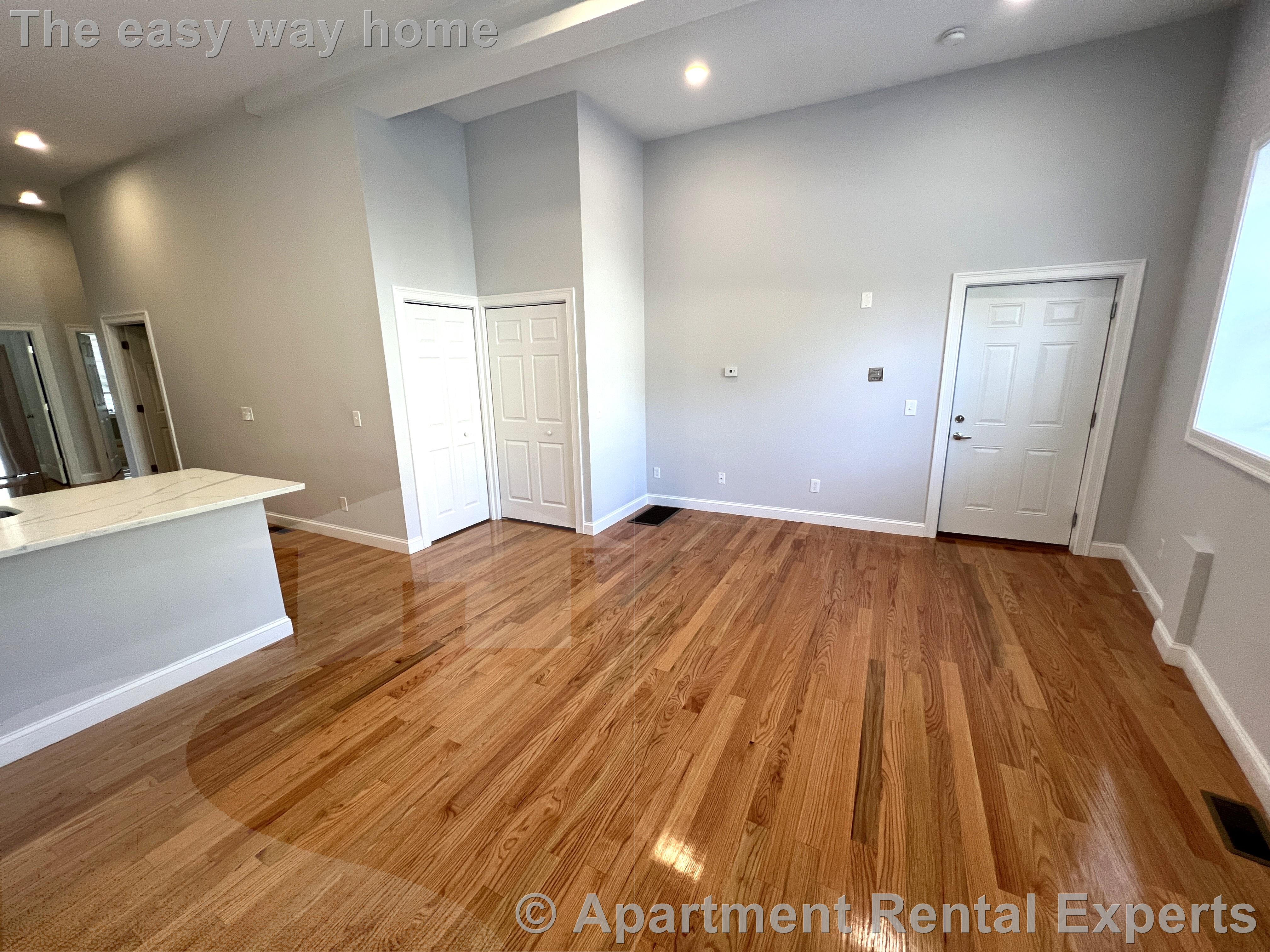 126 Cross St, East Somerville