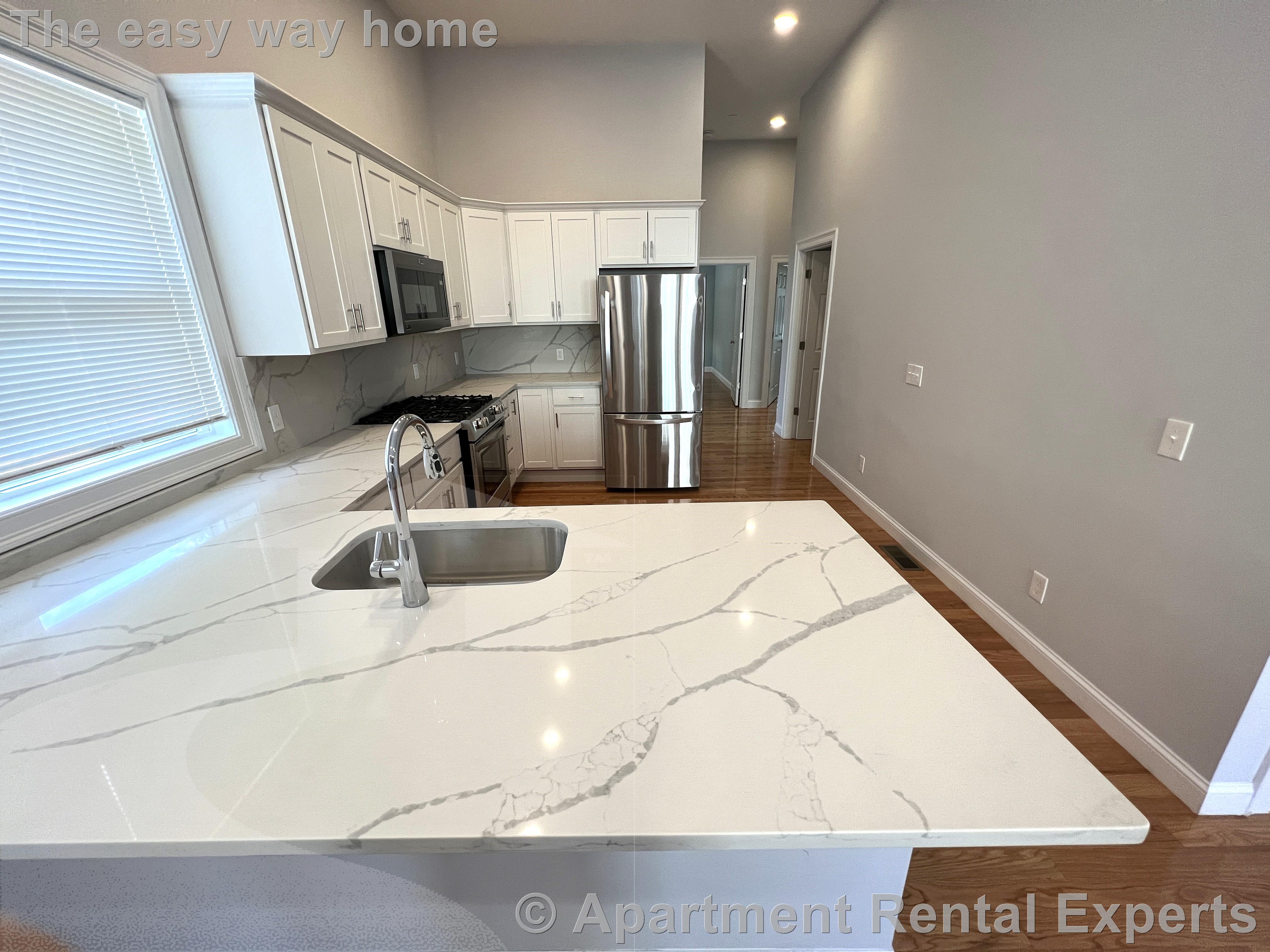 126 Cross St, East Somerville