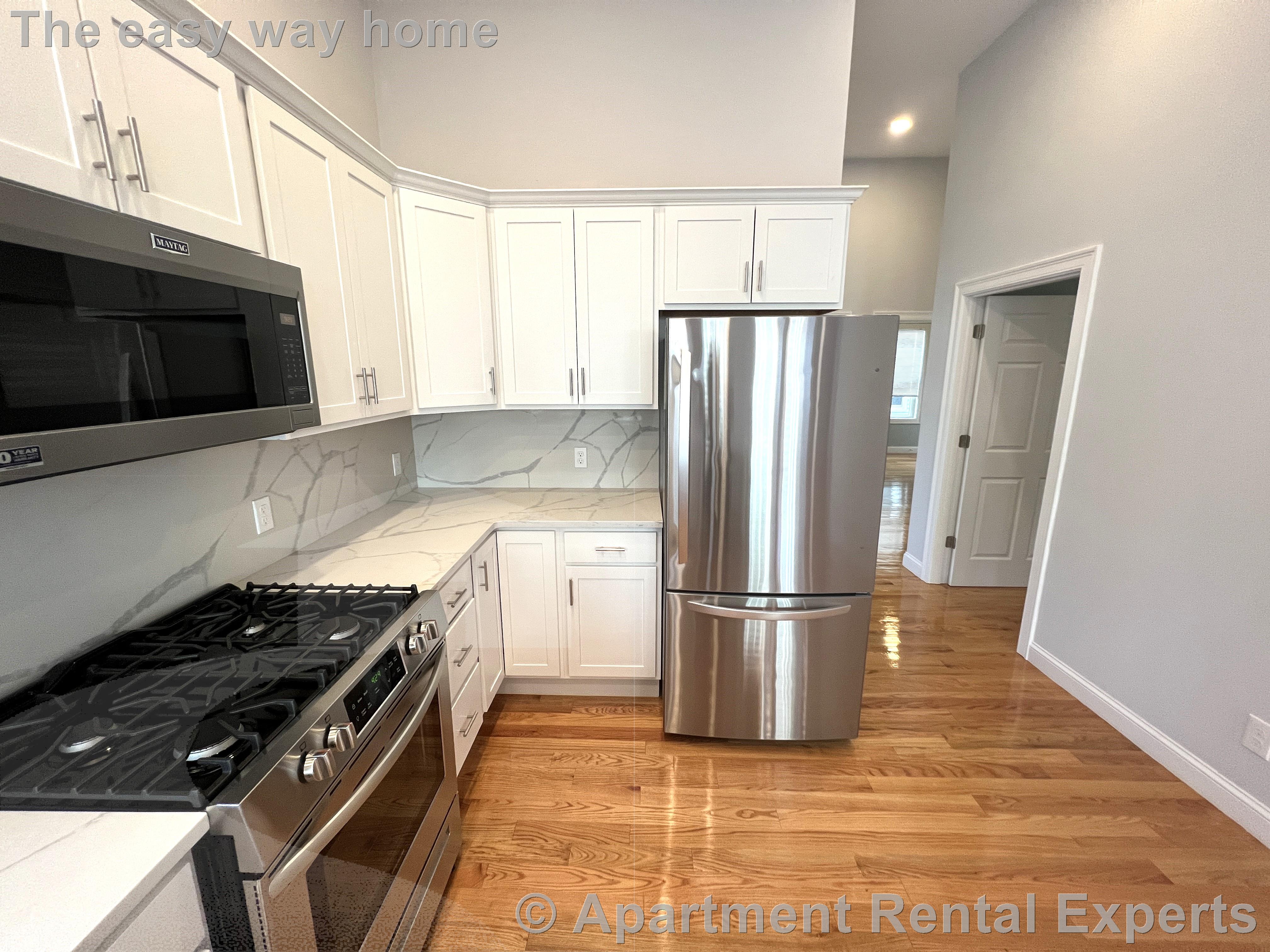 126 Cross St, East Somerville