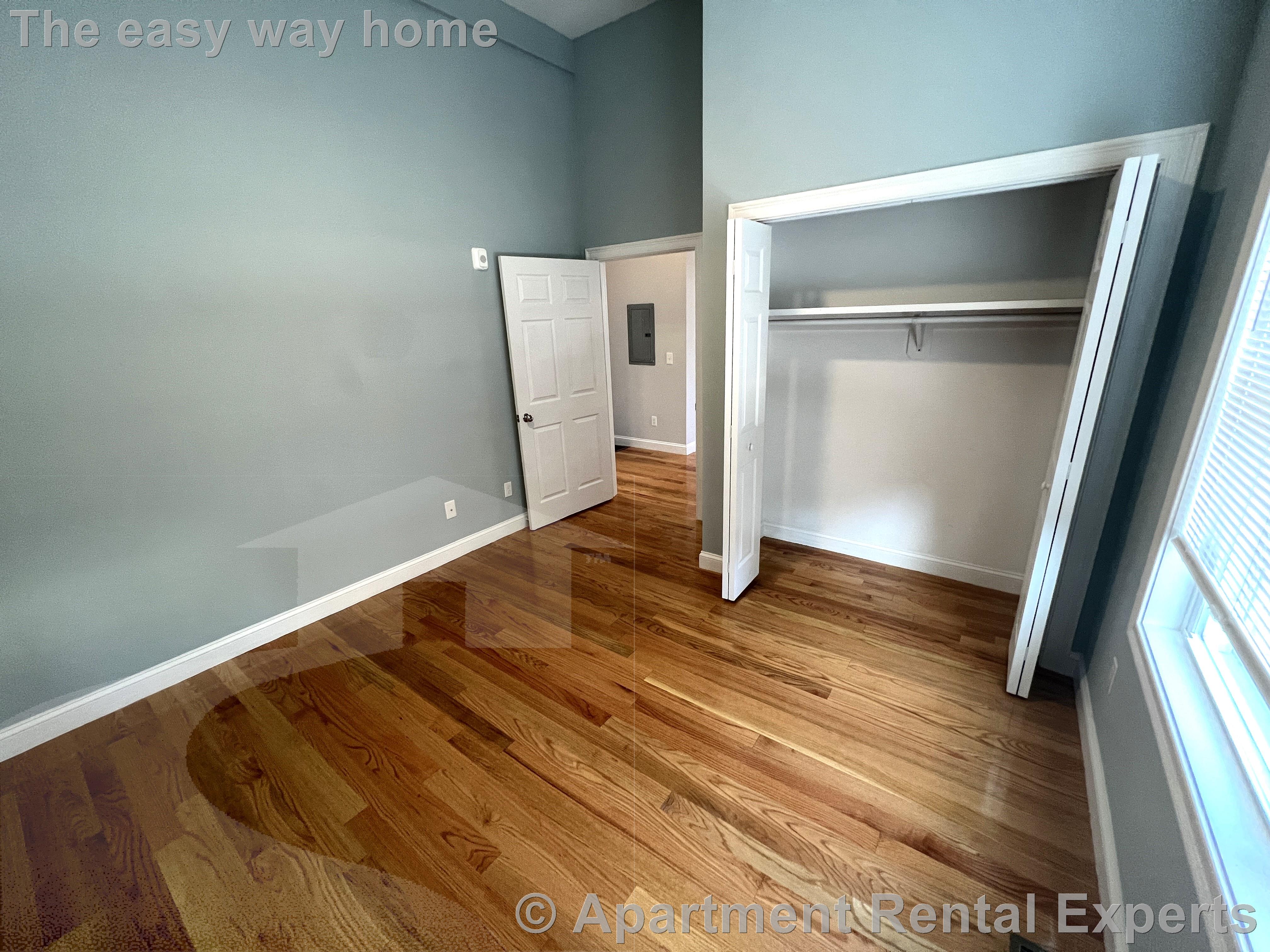 126 Cross St, East Somerville