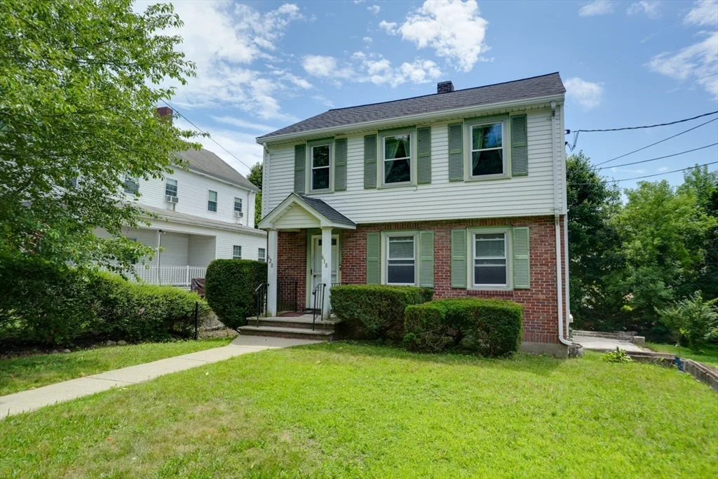 620 Main St, Watertown