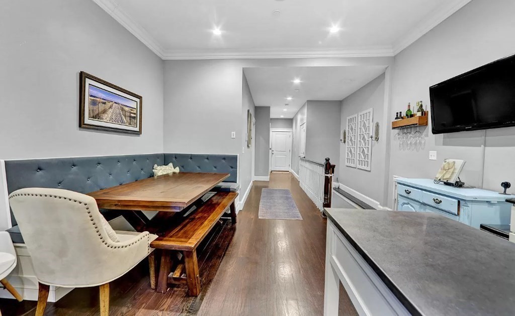 3 bed, 2 bath apartment for rent at 342-346 Dorchester St Unit 2, South Boston — photo 3 of 13