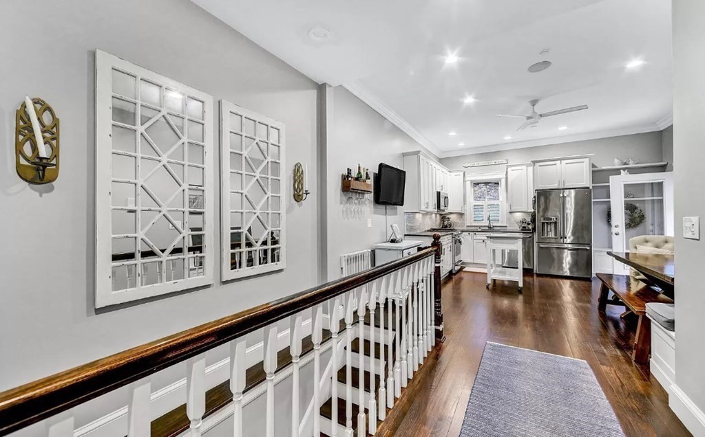 3 bed, 2 bath apartment for rent at 342-346 Dorchester St Unit 2, South Boston — photo 4 of 13