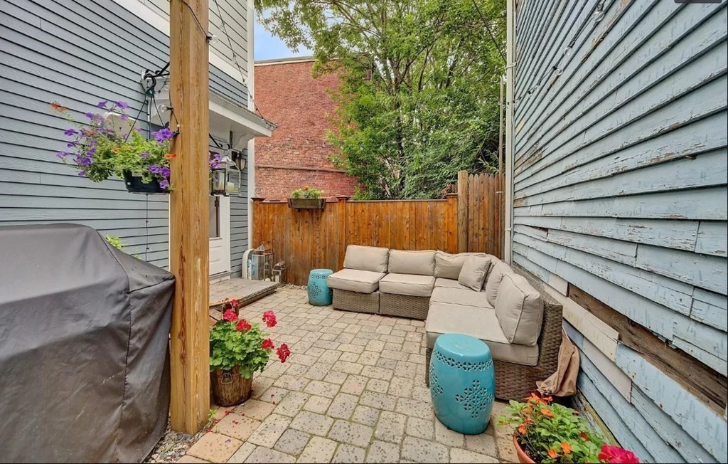 3 bed, 2 bath apartment for rent at 342-346 Dorchester St Unit 2, South Boston — photo 12 of 13
