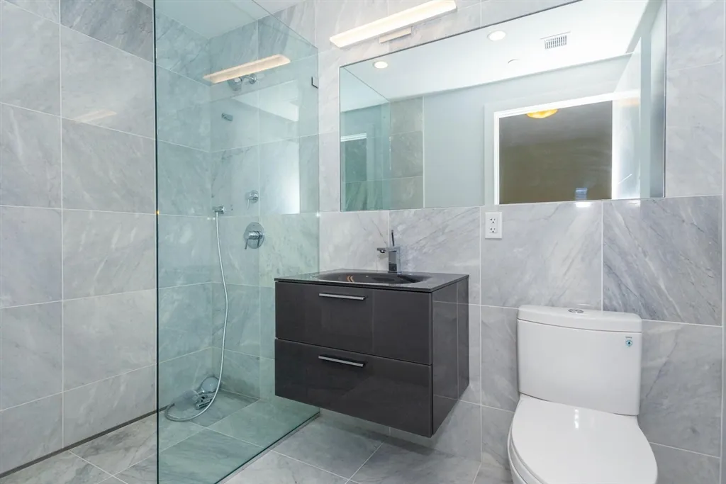 906 East 2nd St, South Boston