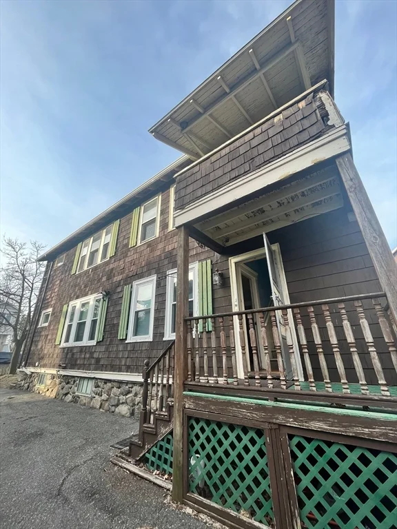 147 Oakland Ave, Methuen