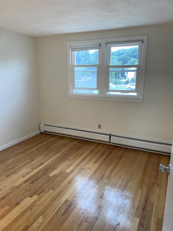 7 Heritage Way, Burlington