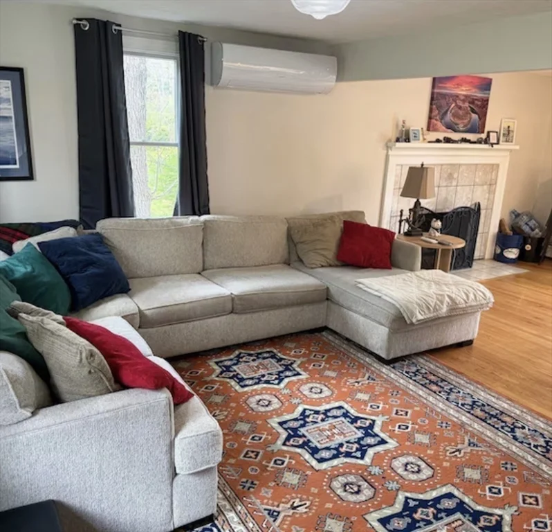 456 South River St, Marshfield