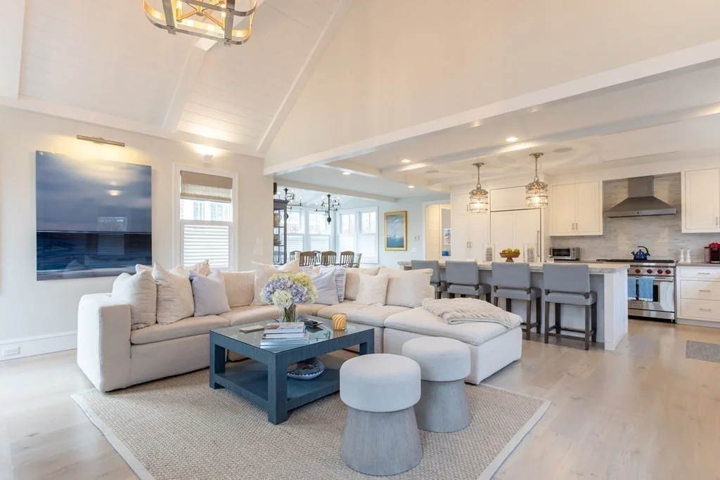 12 East Lincoln Ave, Brant Point