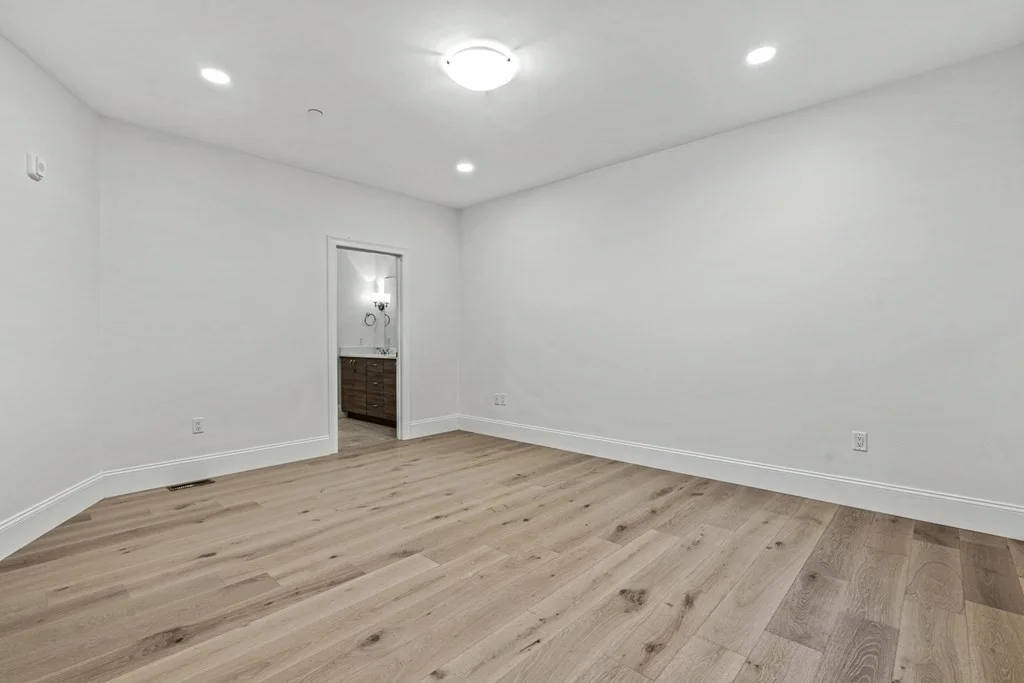 27 Lily Pond Ln, Lexington