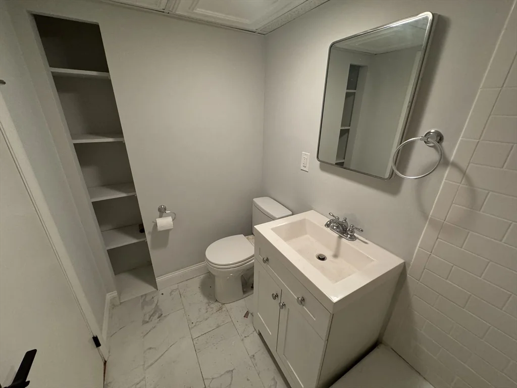 102 Cross St, East Somerville