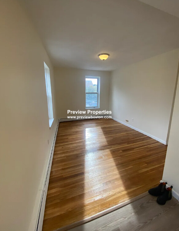 172 North Beacon St, Brighton