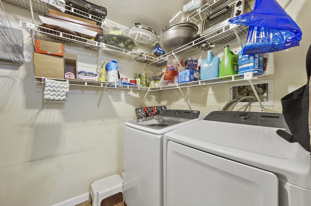 11 Ledgewood Way, Peabody