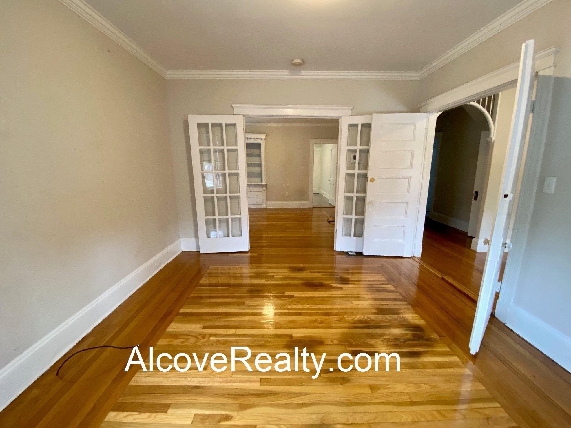 92 Powder House Boulevard, Teele Square