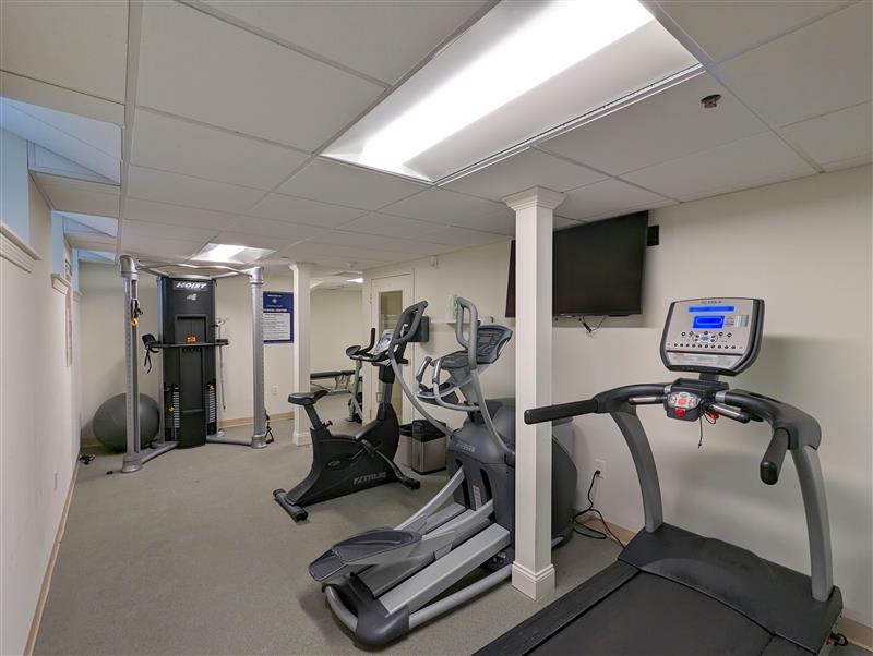 24 Chauncy St, Neighborhood Nine