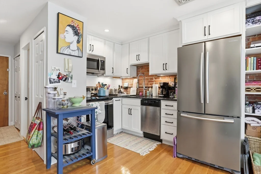 95 Gainsborough St, Fenway