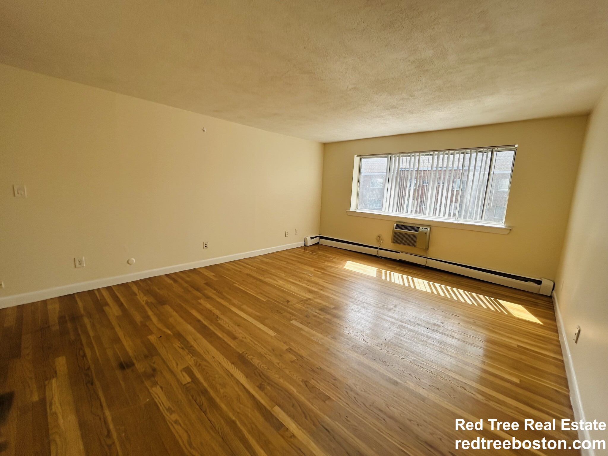 84 Gardner St, Allston