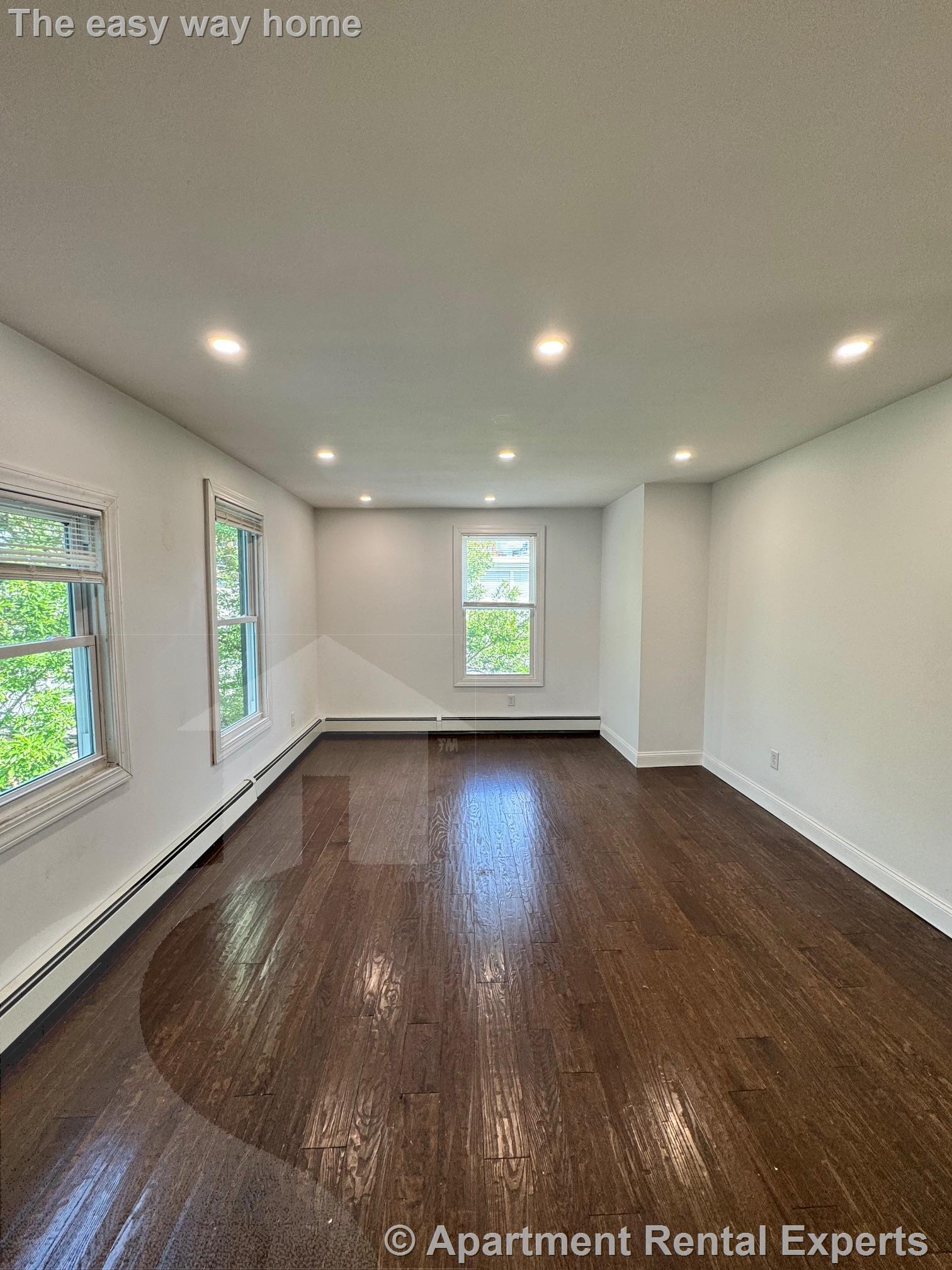 223 Broadway, The Port