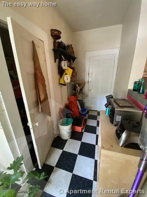 130 Willow Ave, Davis Square