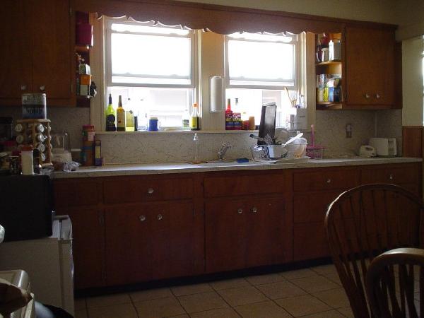 5 bed, 1 bath apartment for rent at 785 Washington St Unit 3, Norwood — photo 5 of 7