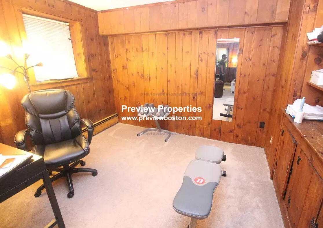 9 Braemore Rd, Brighton