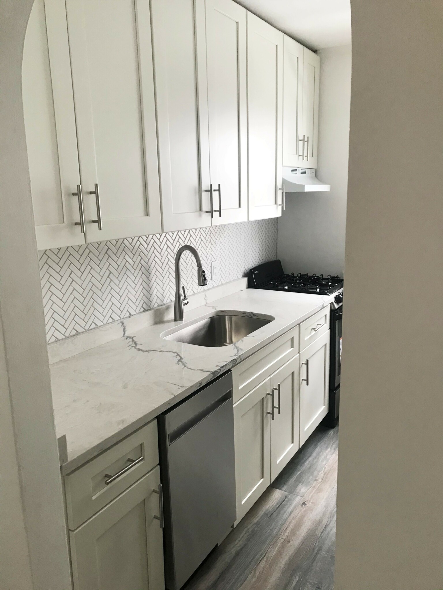 90 Winthrop Shore Dr, Winthrop