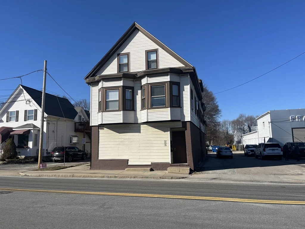 159 E Central, Franklin