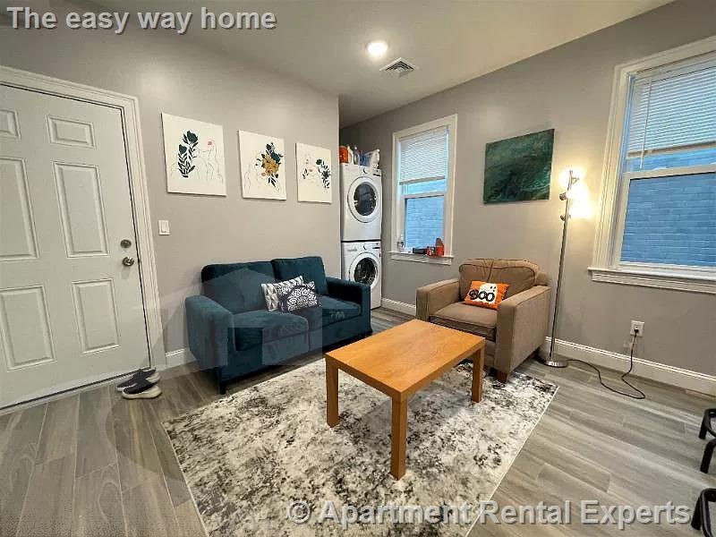 17 Harvard Ter, Allston