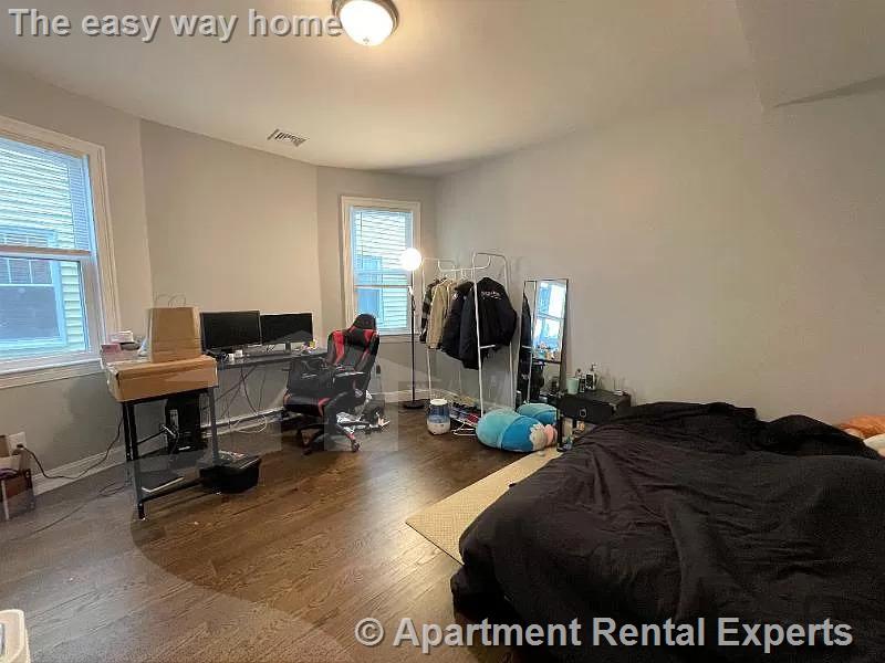 17 Harvard Ter, Allston