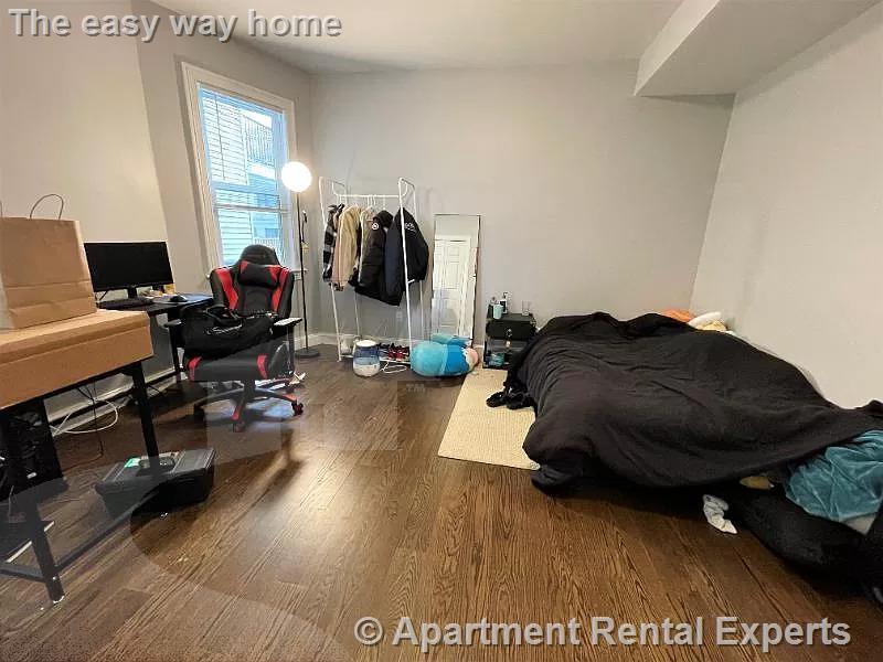 17 Harvard Ter, Allston