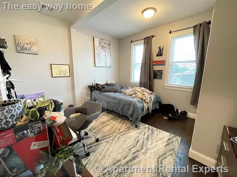17 Harvard Ter, Allston