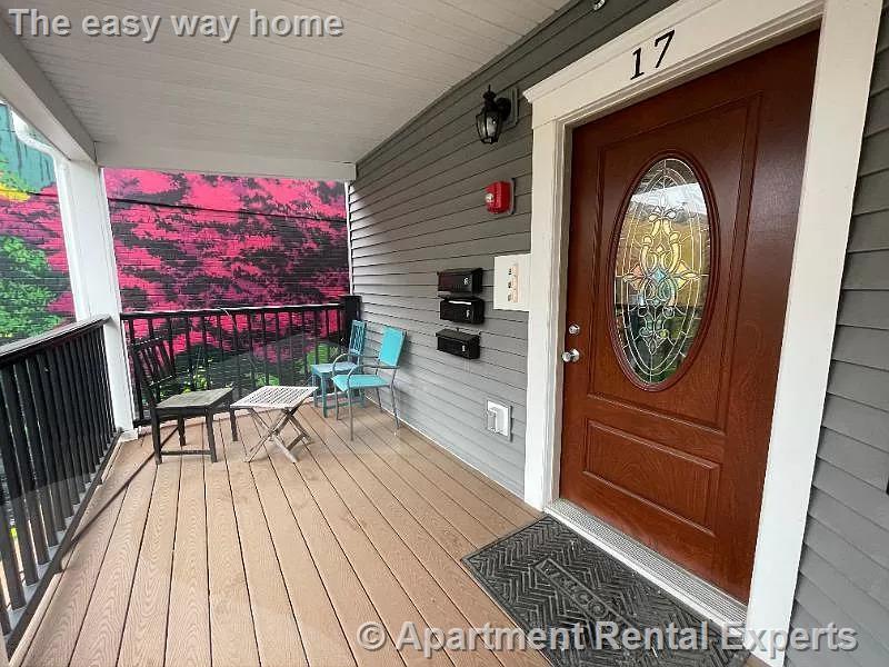 17 Harvard Ter, Allston