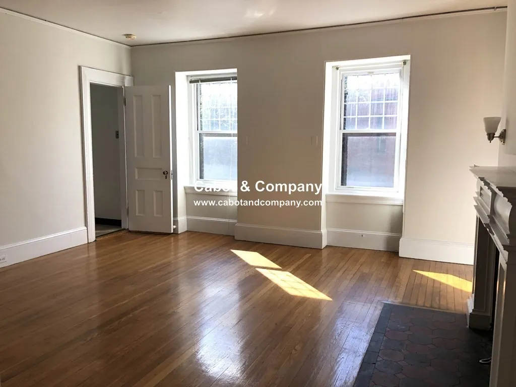 8 Fairfield St, Back Bay