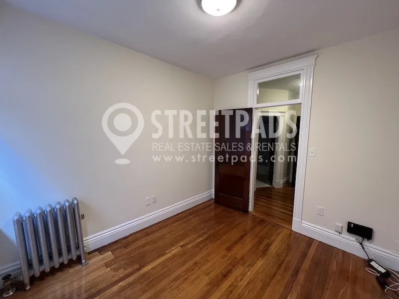 27 Park Dr, Fenway