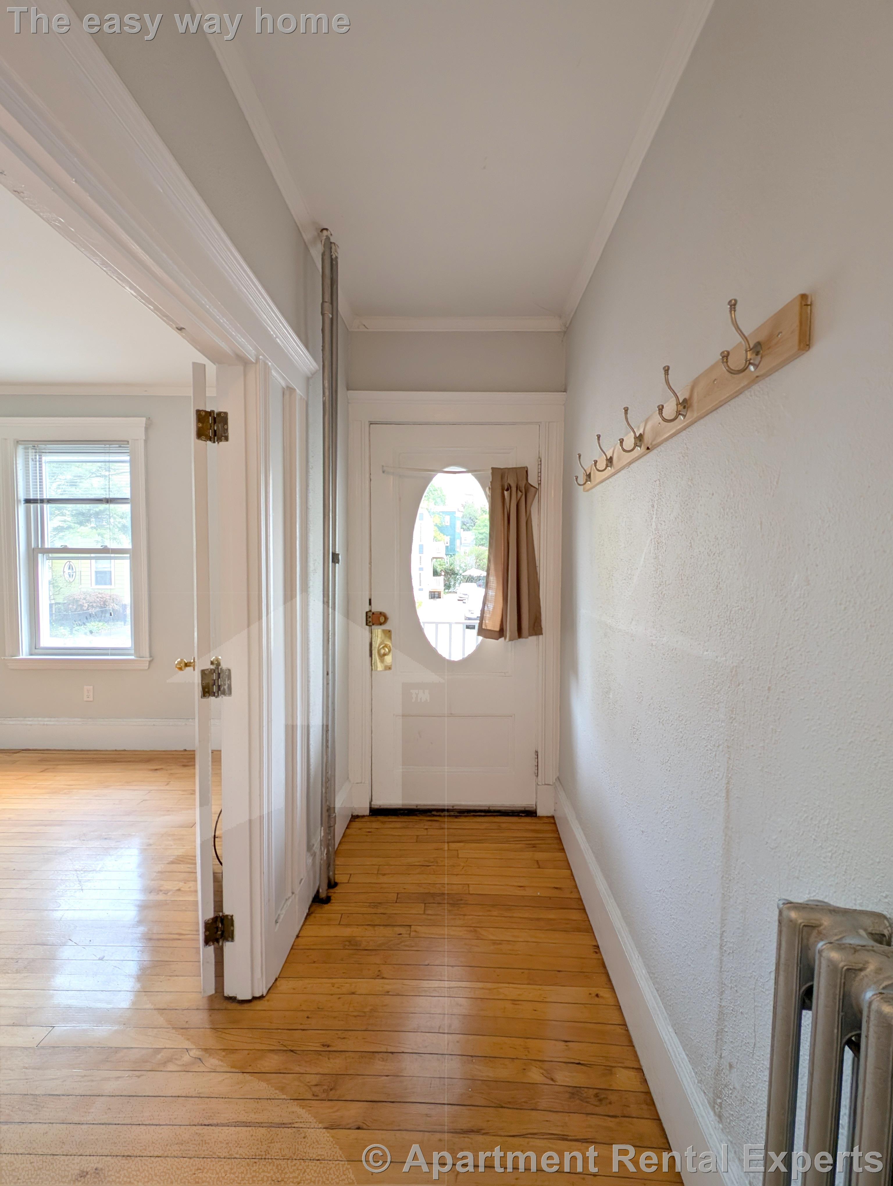 13 Farragut Ave, West Somerville