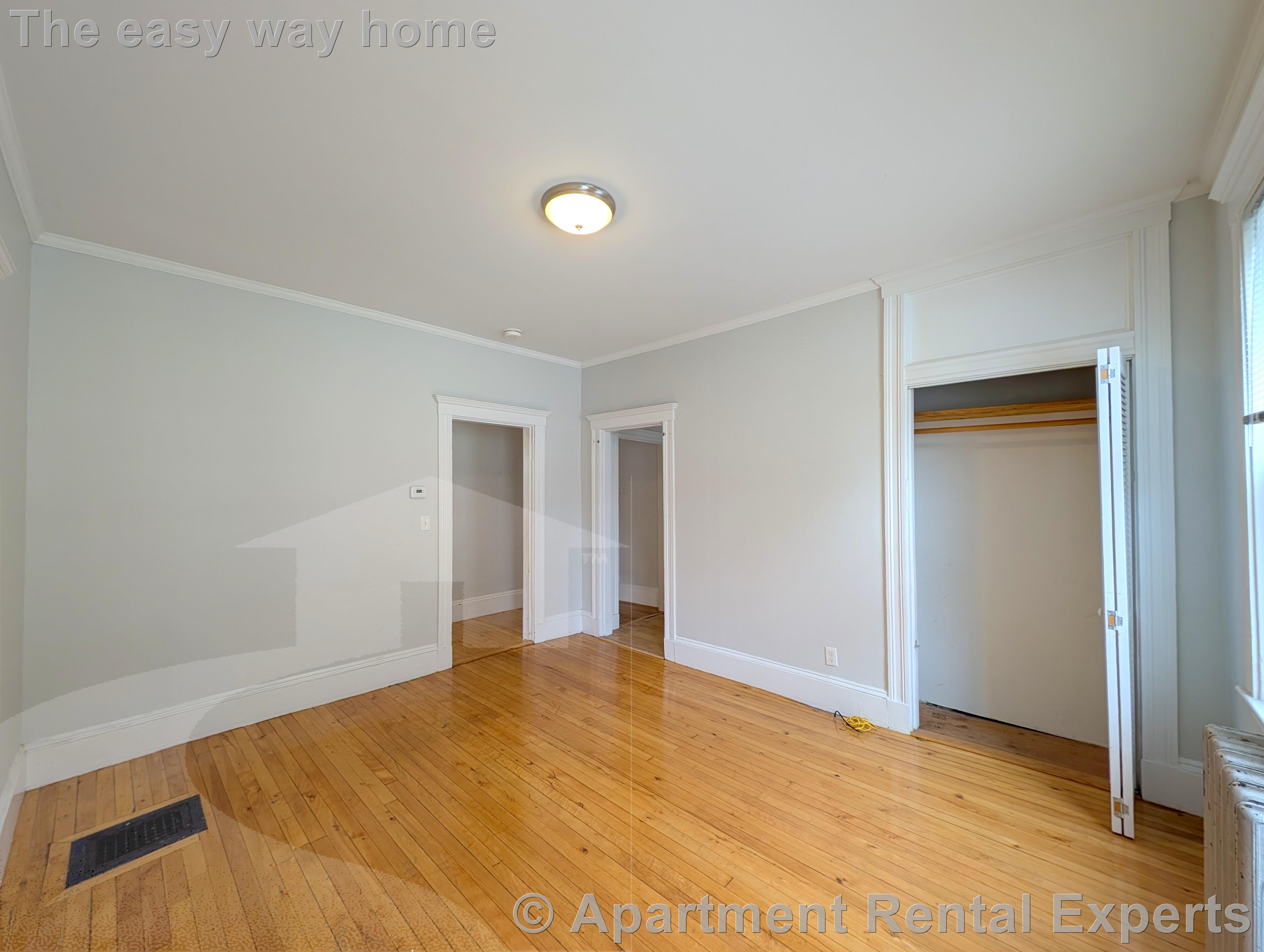 13 Farragut Ave, West Somerville