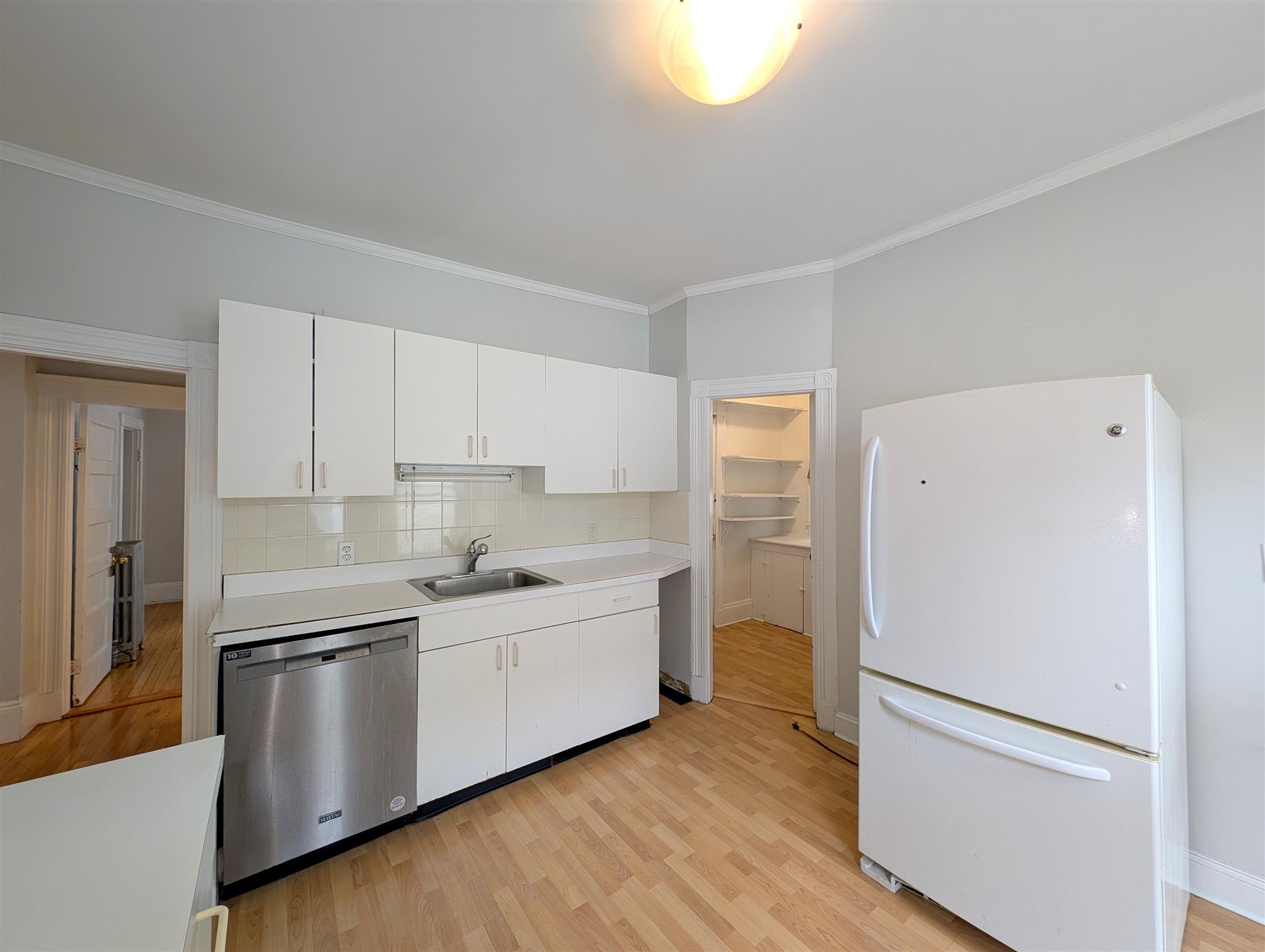 15 Farragut Ave, West Somerville