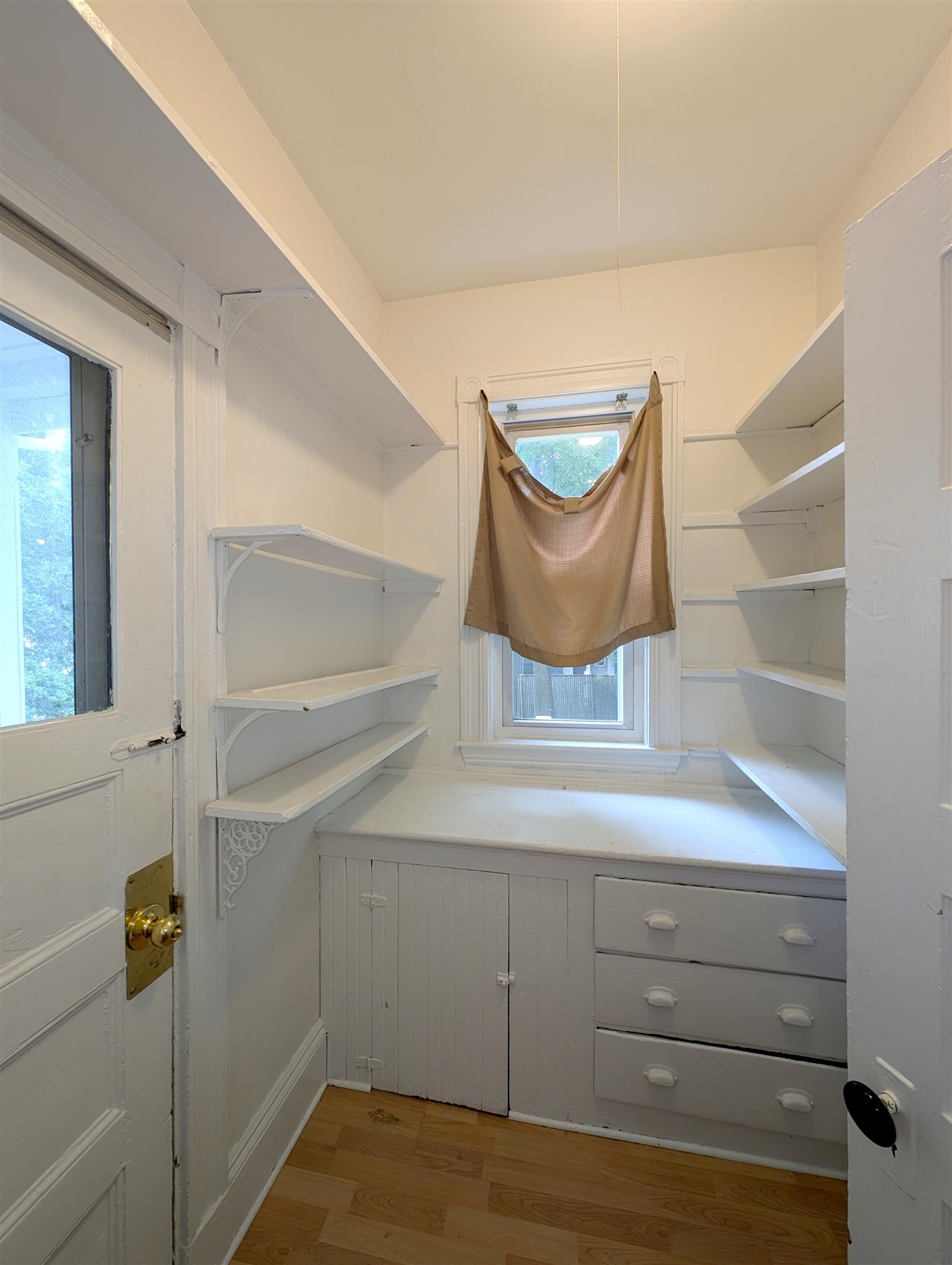 15 Farragut Ave, West Somerville