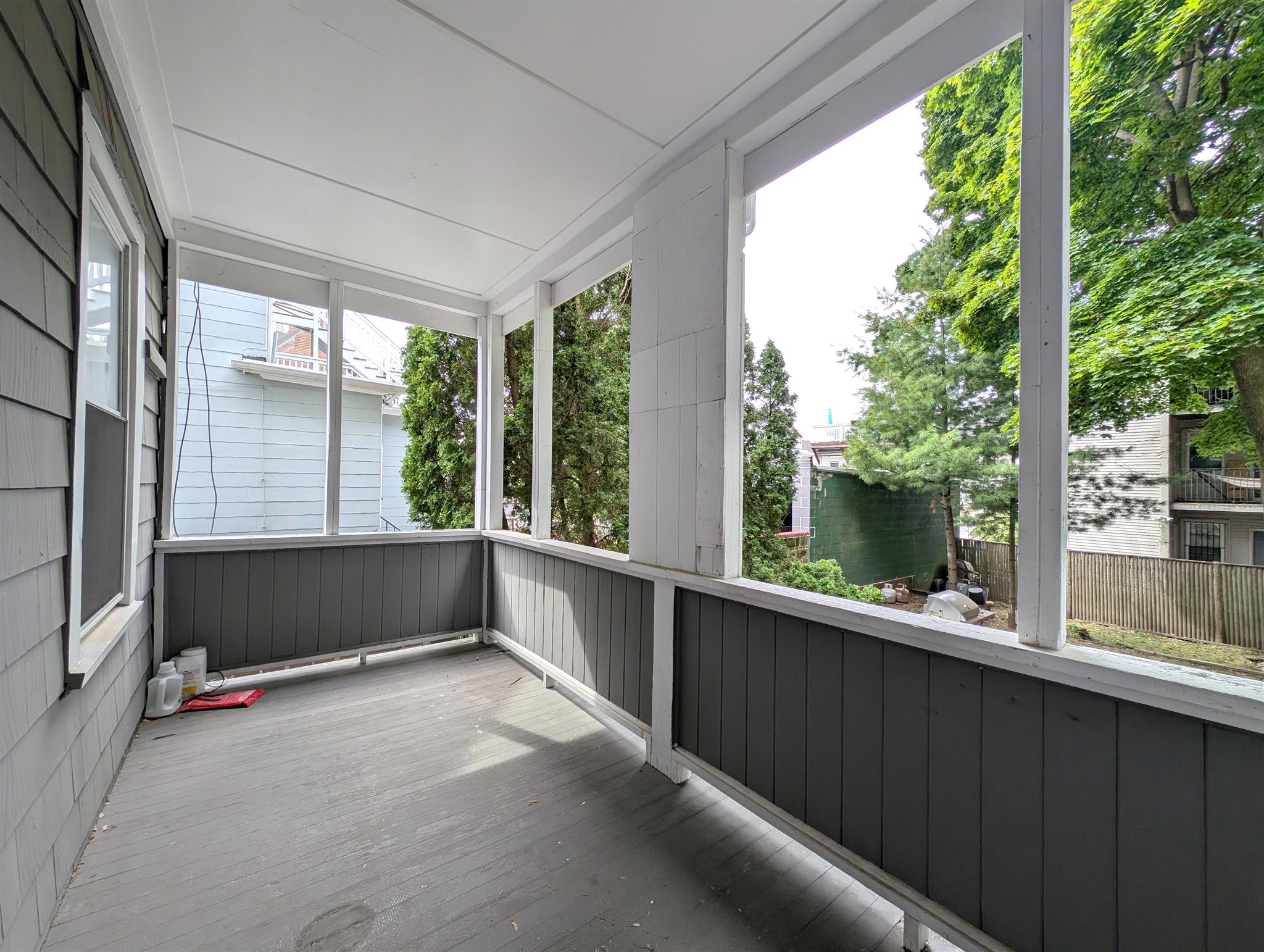 15 Farragut Ave, West Somerville