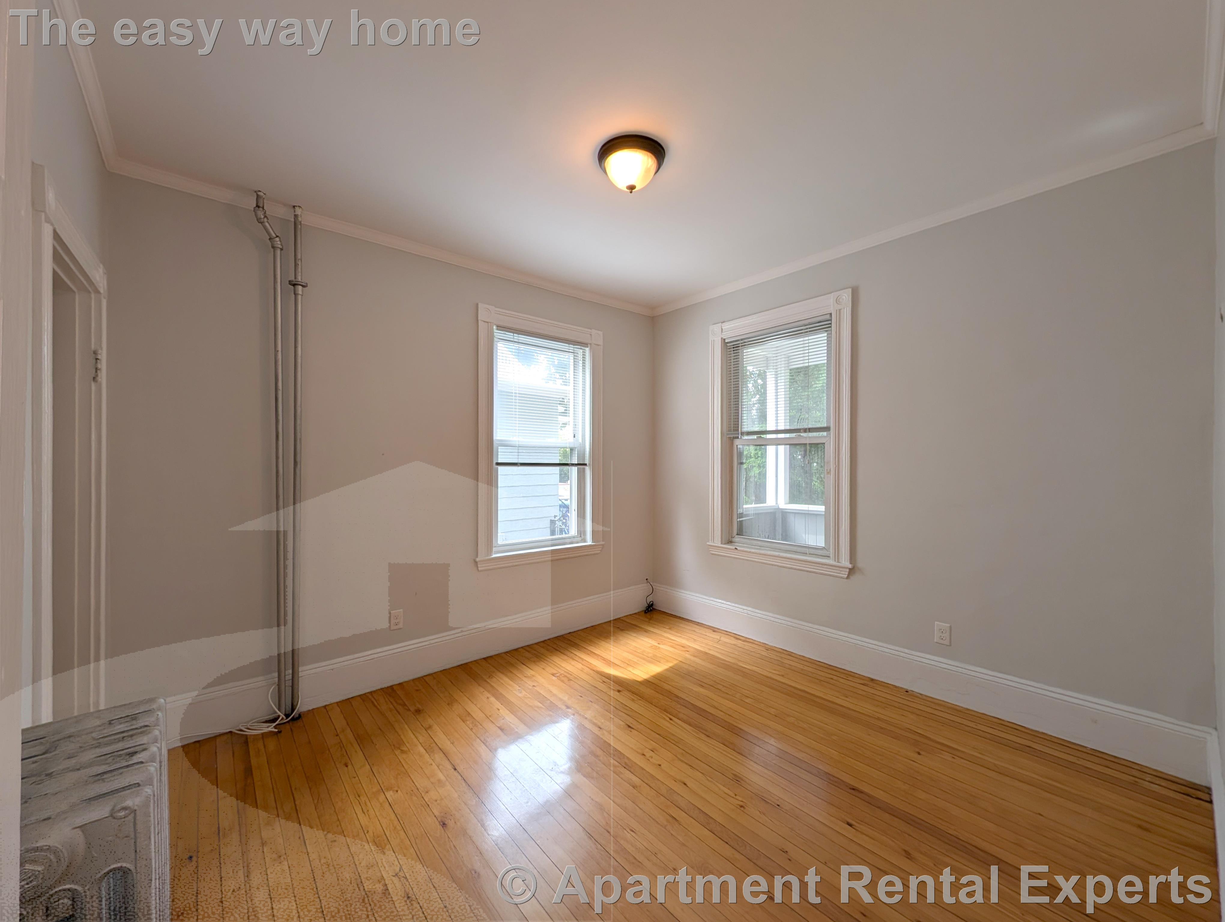 13 Farragut Ave, West Somerville