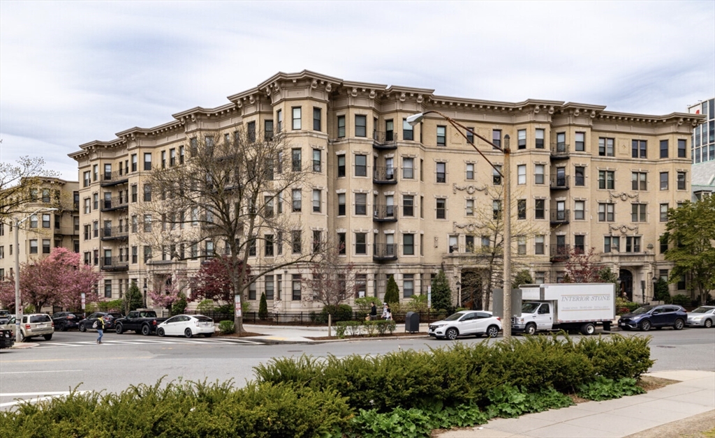 50 Charlesgate E, Fenway