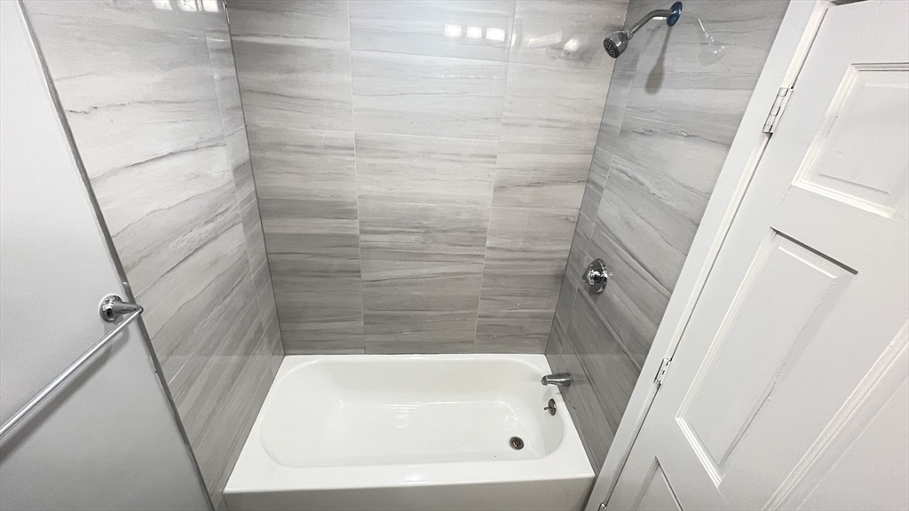 24 Howell St, Dorchester