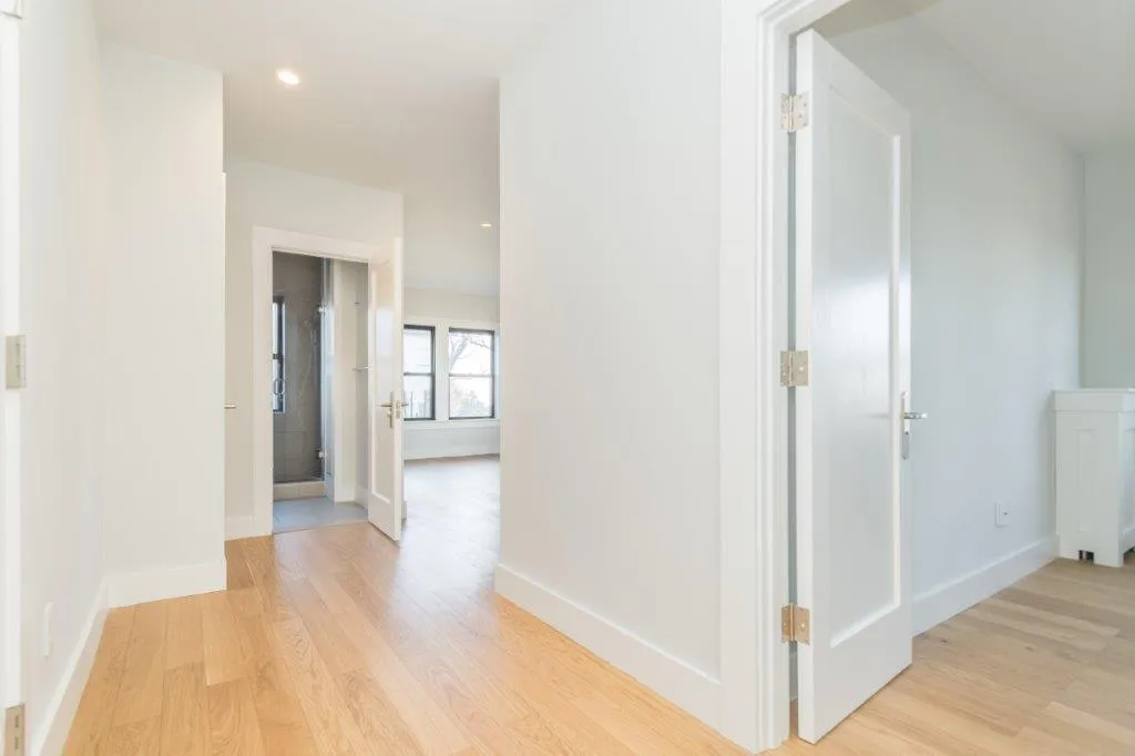 123 Highland Ave, Winter Hill