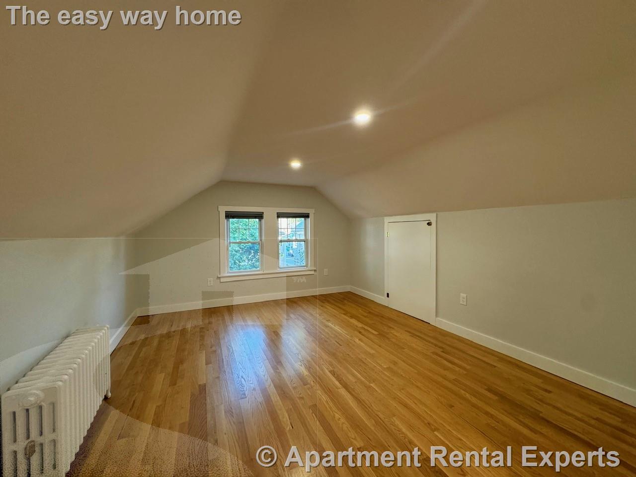 22 Harris Rd, Medford