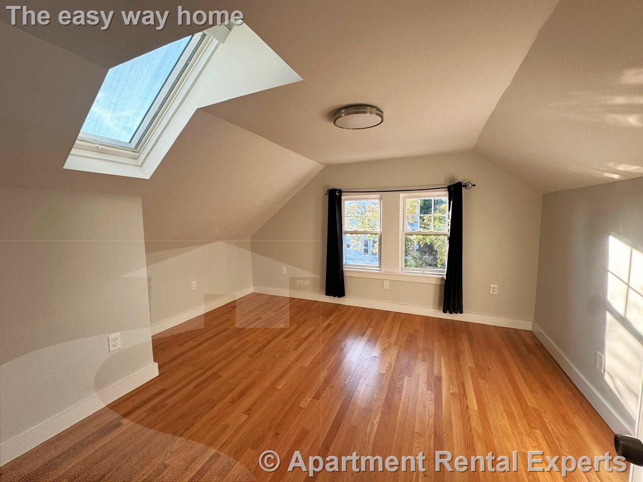 22 Harris Rd, Medford