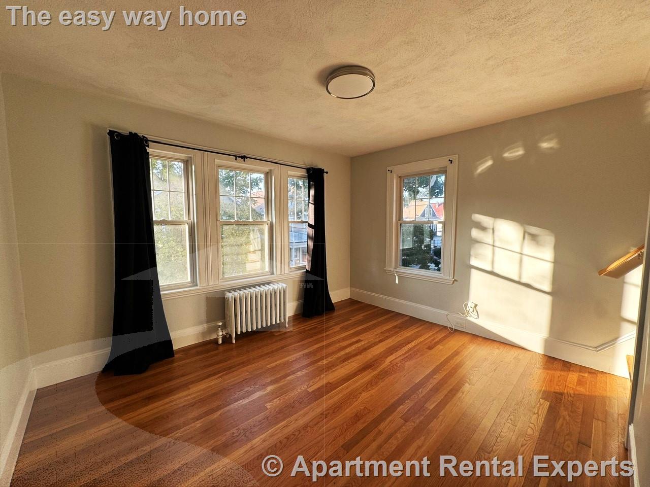 22 Harris Rd, Medford