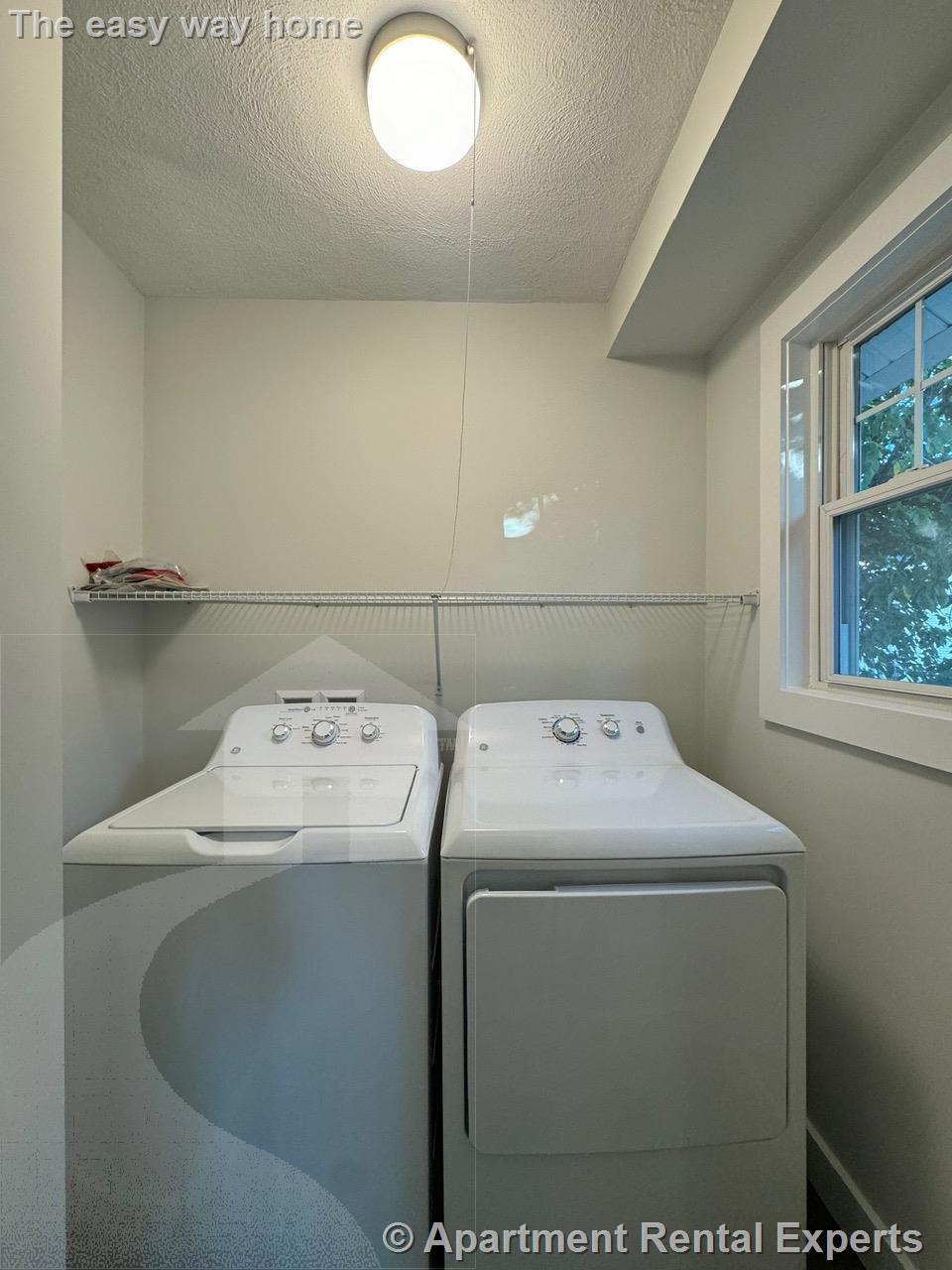 22 Harris Rd, Medford